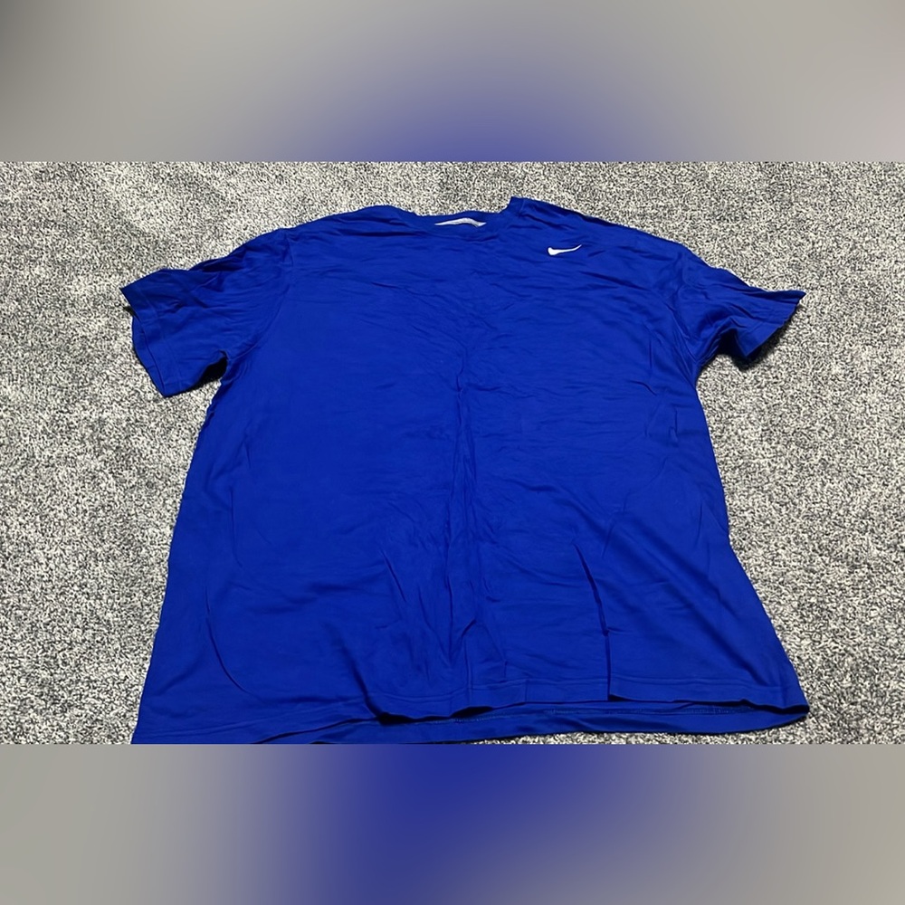 Nike Men's Blue T-Shirt